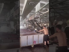 Filmowanie procesu produkcji w fabryce tkanin Jiarui Textile Company