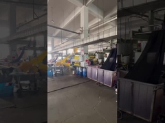 Filmowanie procesu produkcji w fabryce tkanin Jiarui Textile Company